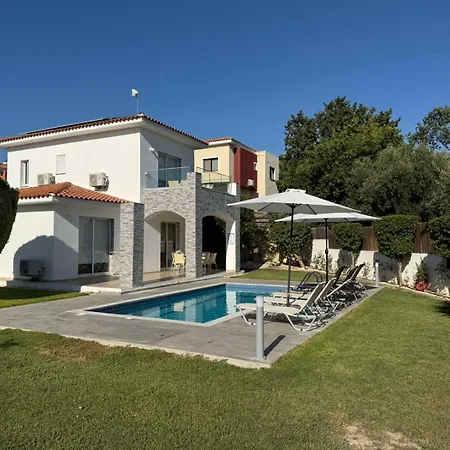 Diamond Villas *