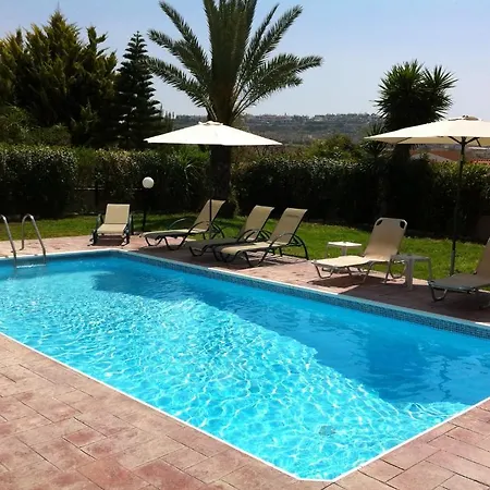 Diamond Villas *