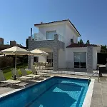 Diamond Villa *