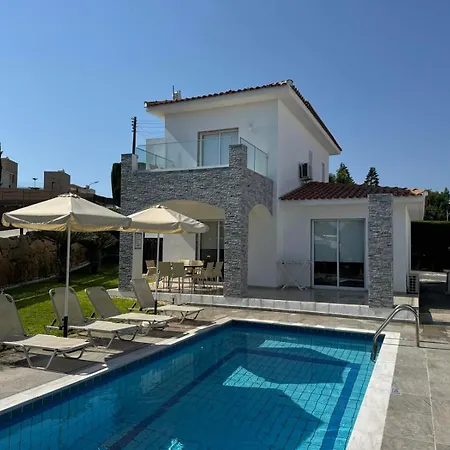 Diamond Villa *